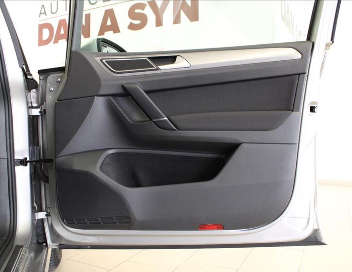 Volkswagen Golf Sportsvan 12