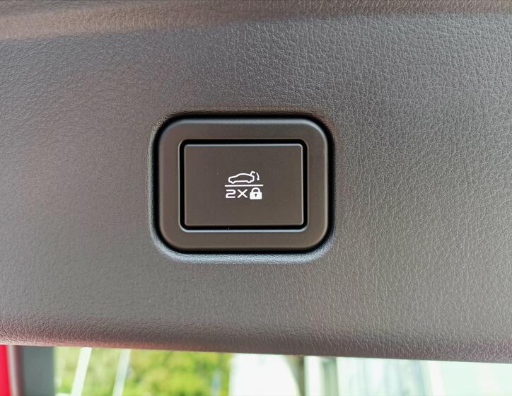 Mazda 6e 8