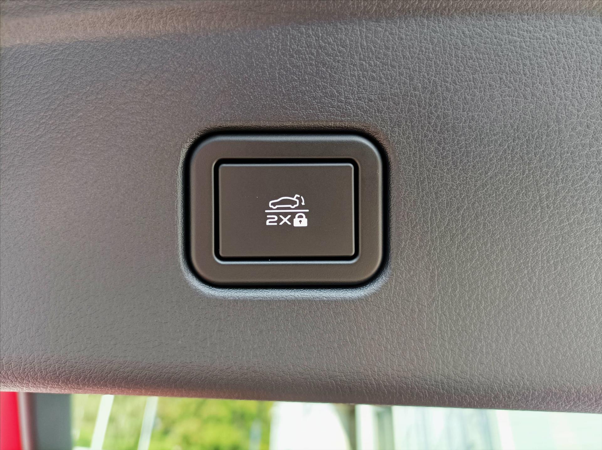 Mazda 6e