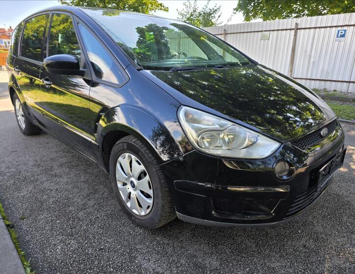 Ford S-MAX 8