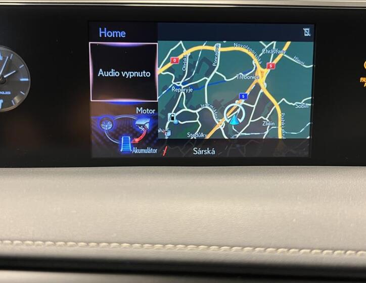 Lexus UX 250h 18