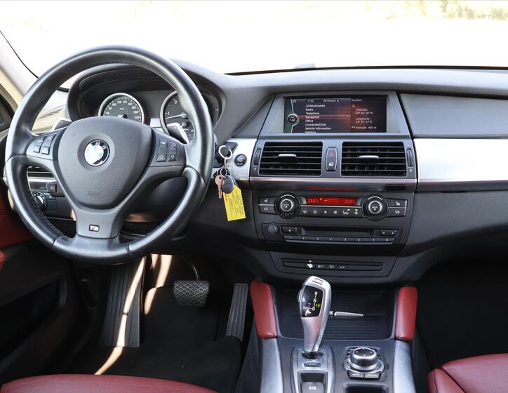 BMW X6 27