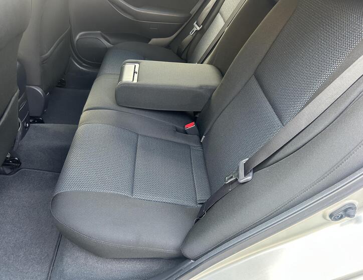 Toyota Avensis 40