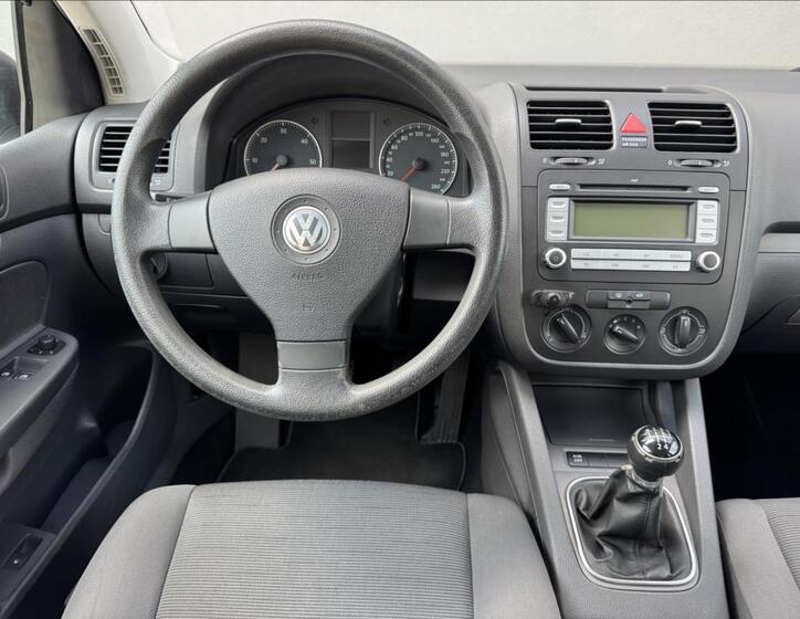 Volkswagen Golf 29