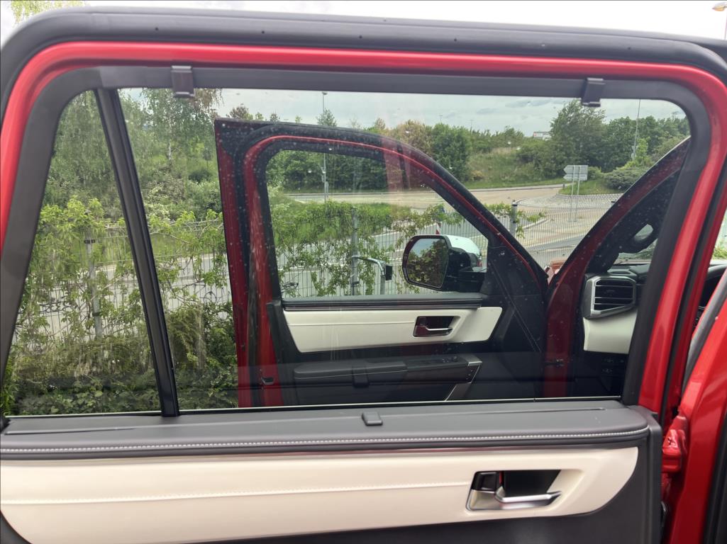 Toyota Sequoia