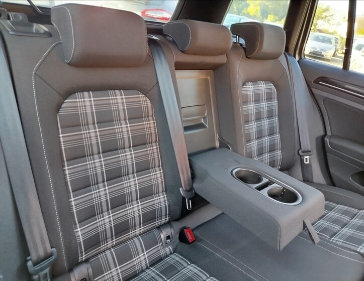 Volkswagen Golf 39