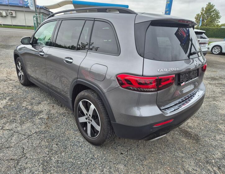 Mercedes-Benz GLB 7