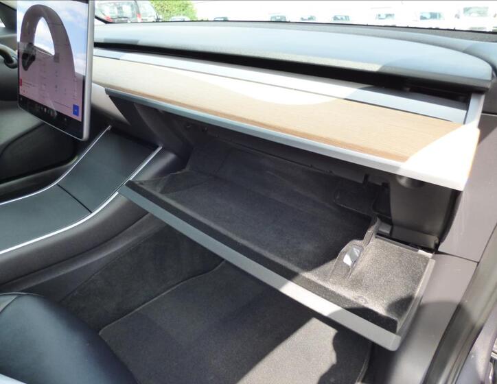Tesla Model 3 48