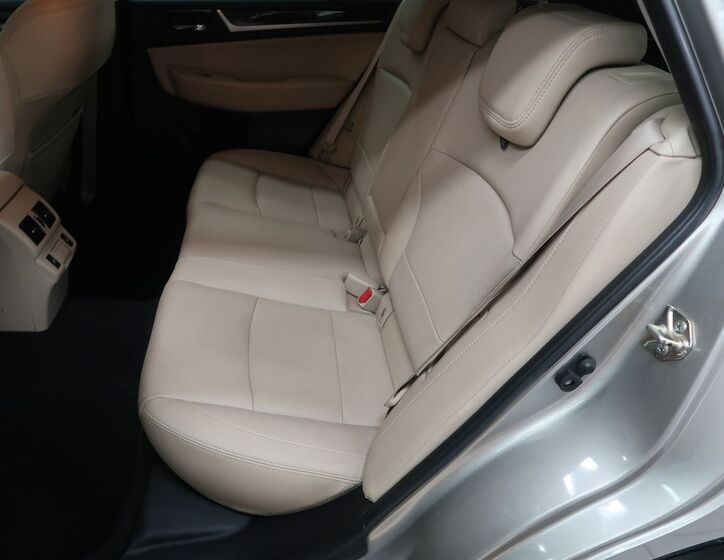 Subaru Outback 10