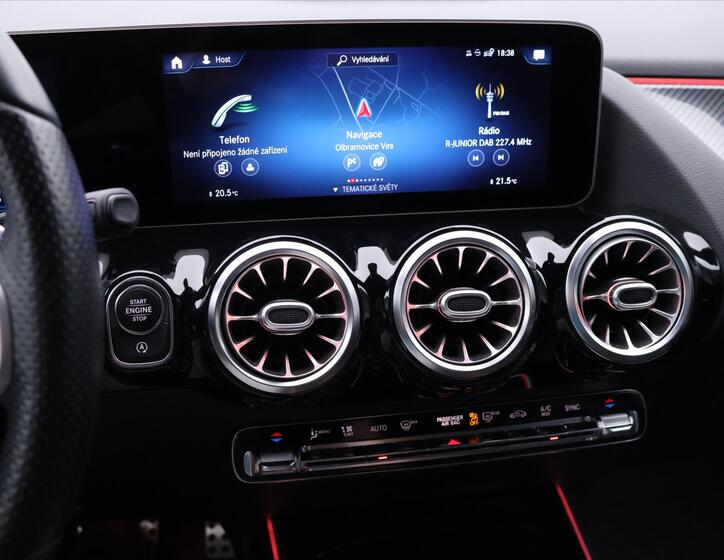 Mercedes-Benz GLA 27