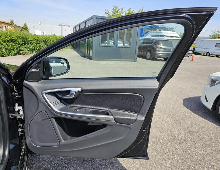 Volvo V60 33