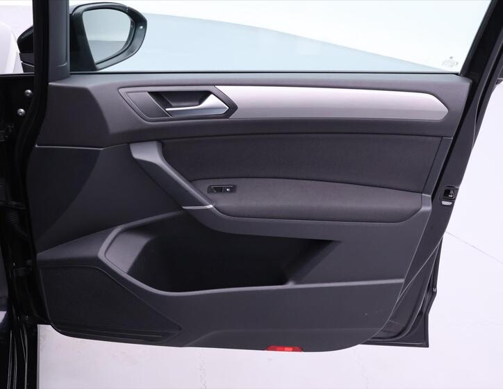 Volkswagen Touran 13
