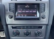 Volkswagen Golf 10