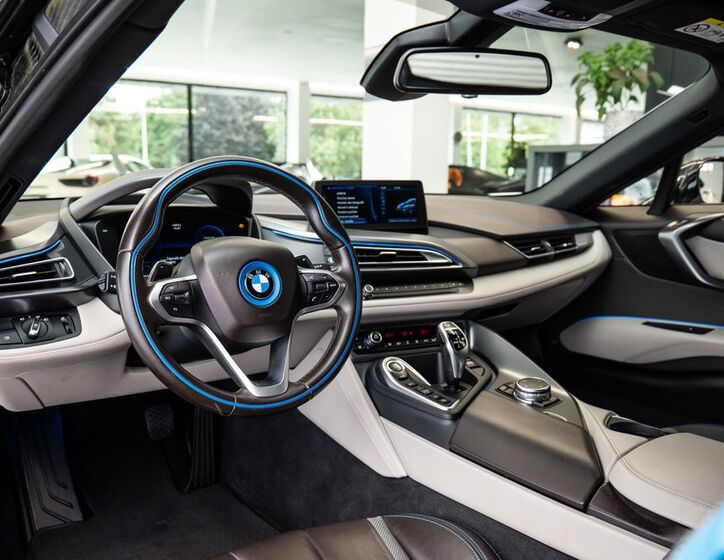 BMW i8 5