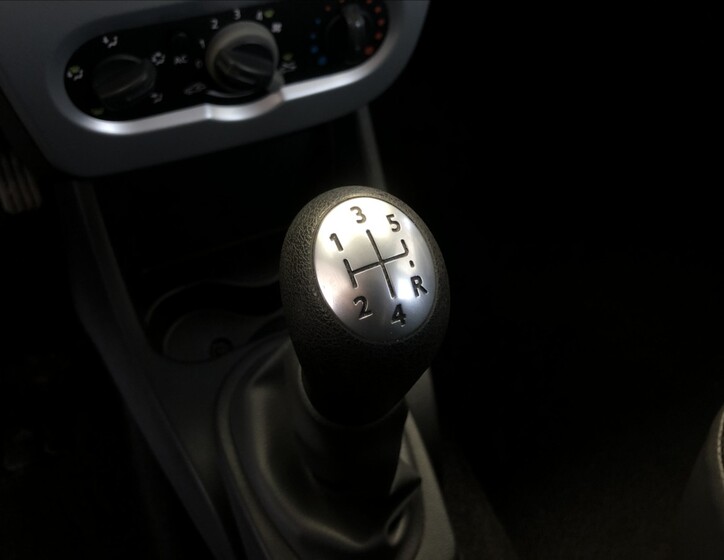 Dacia Sandero 15