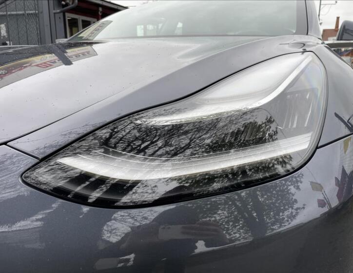 Tesla Model 3 42
