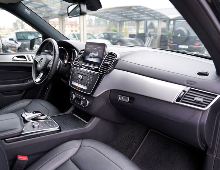 Mercedes-Benz GLS 32