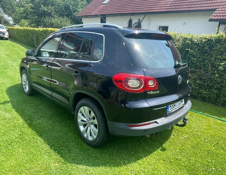 Volkswagen Tiguan 1