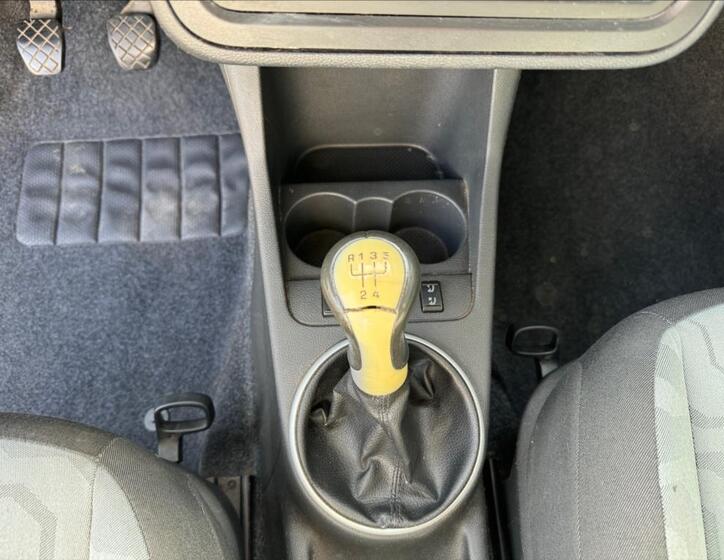Škoda Fabia 16