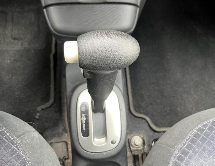 Nissan Micra 20