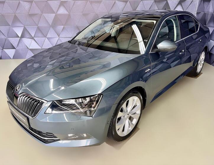 Škoda Superb 1