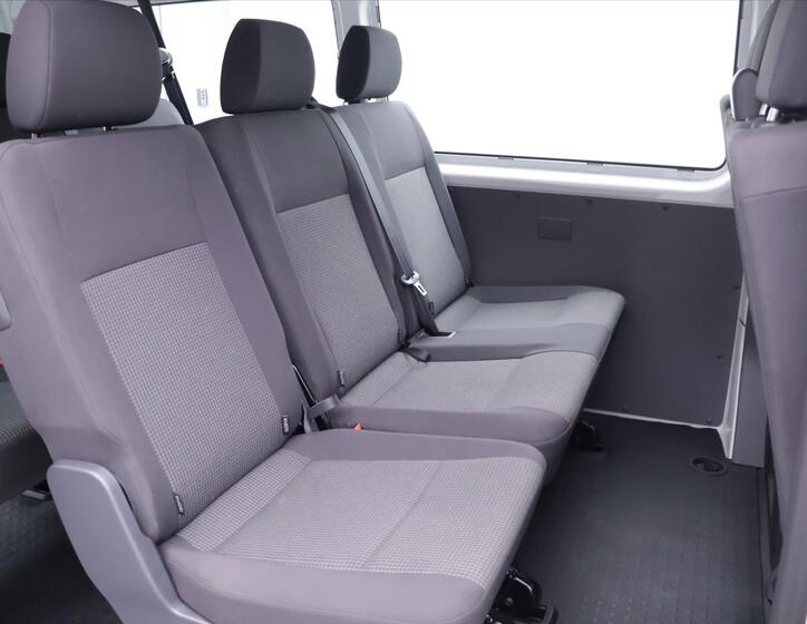 Volkswagen Transporter 13