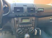 Toyota Avensis 27