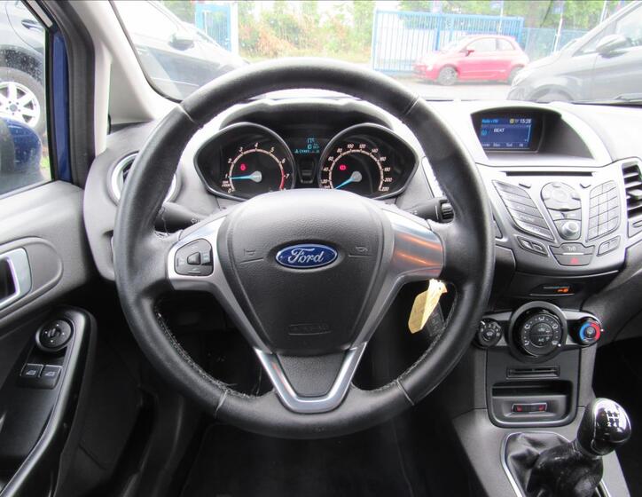 Ford Fiesta 12