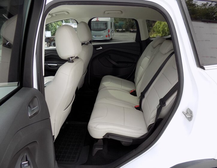 Ford Kuga 9