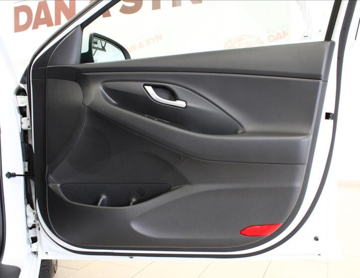 Hyundai i30 11