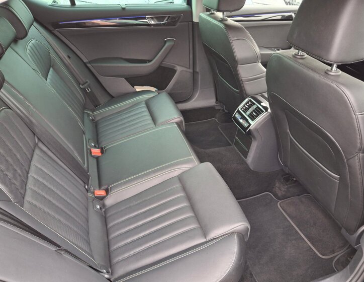 Škoda Superb 18