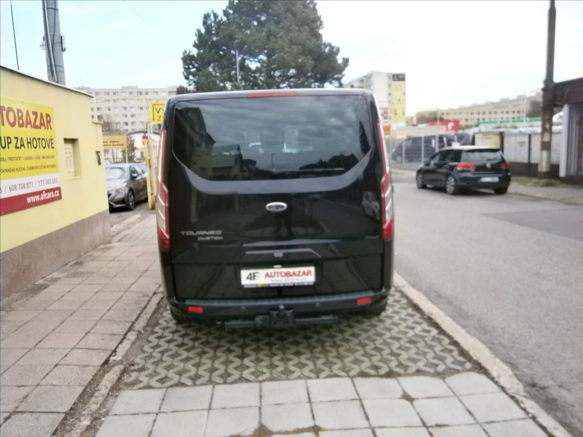 Ford Tourneo Custom