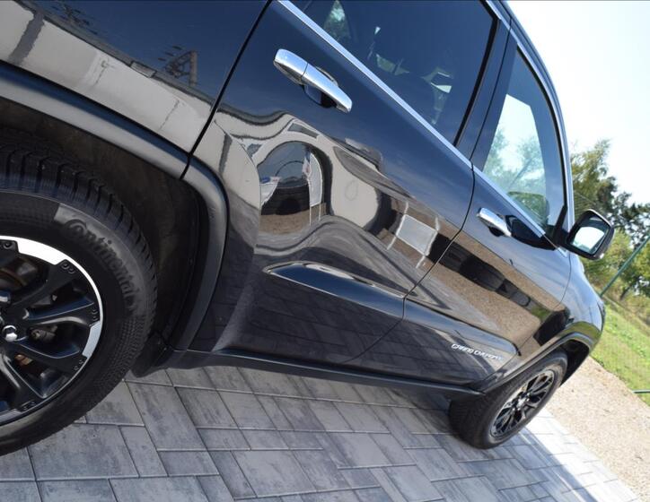 Jeep Grand Cherokee 11