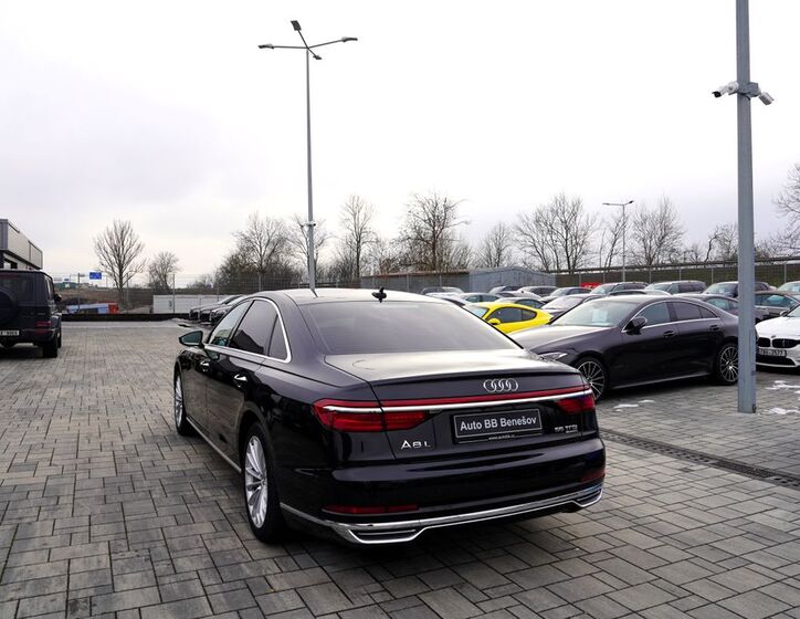 Audi A8 4
