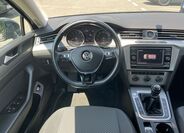Volkswagen Passat 9