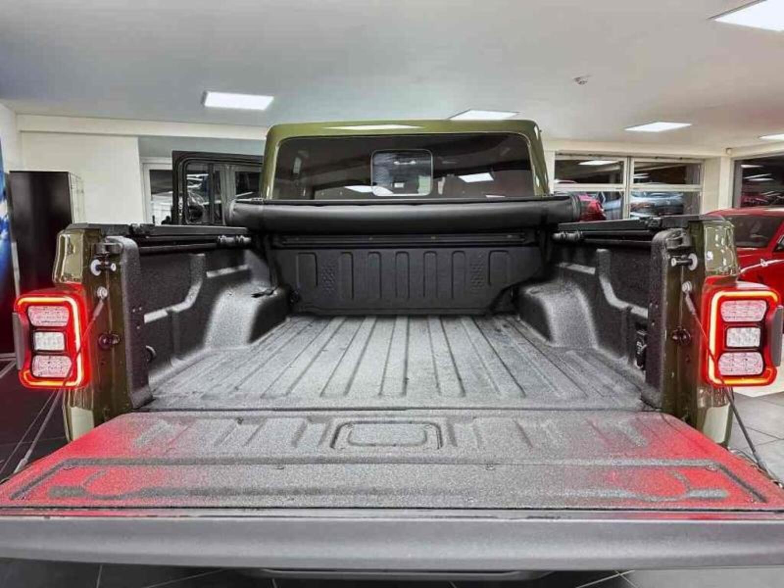 Jeep Gladiator 23