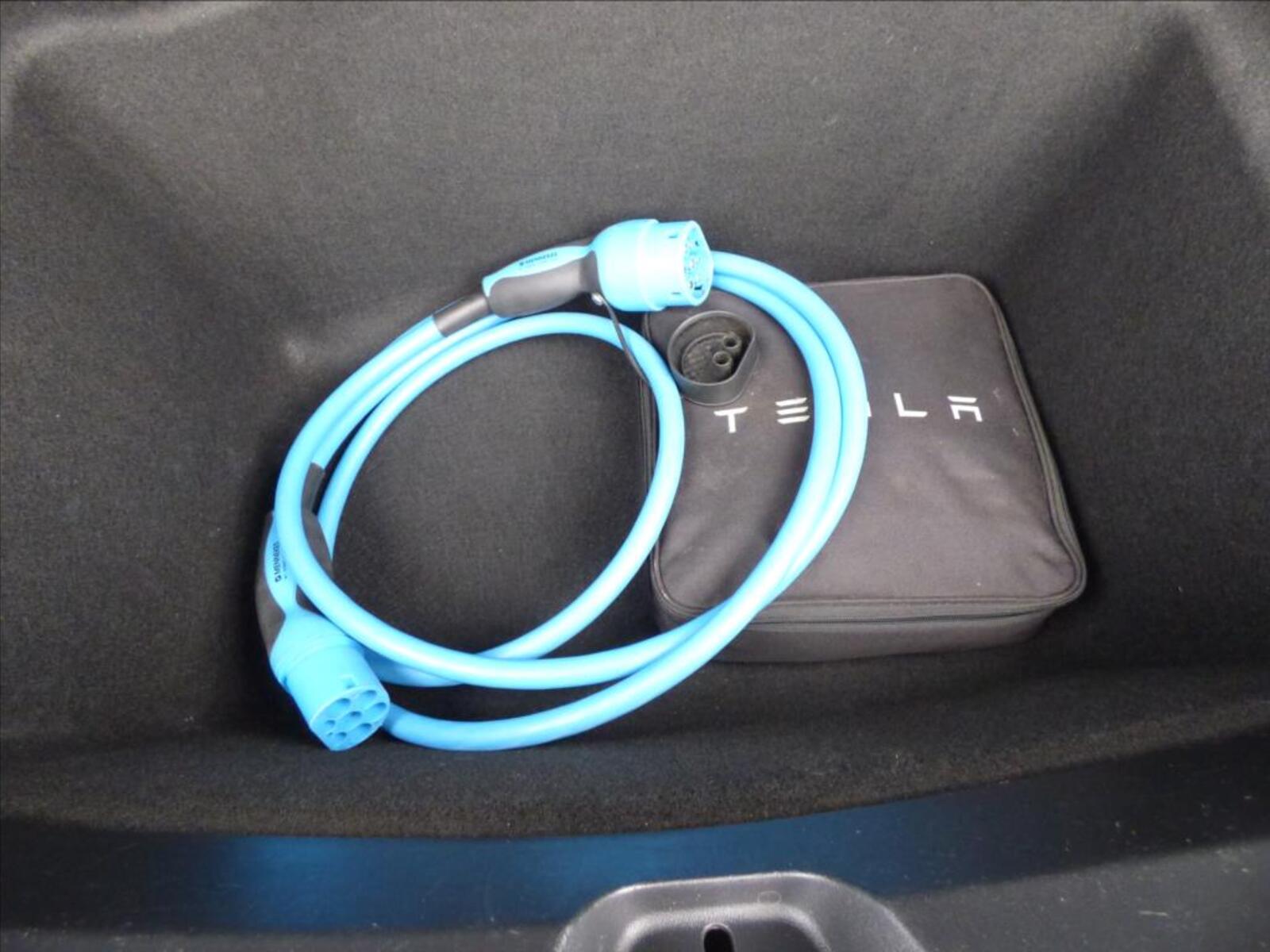 Tesla Model 3 38