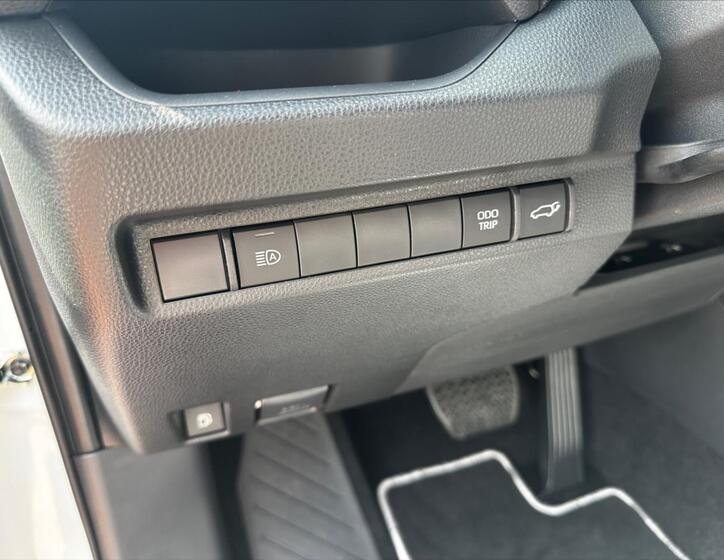Toyota RAV4 13