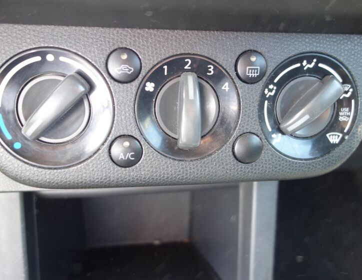 Suzuki Swift 12
