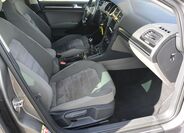 Volkswagen Golf 32