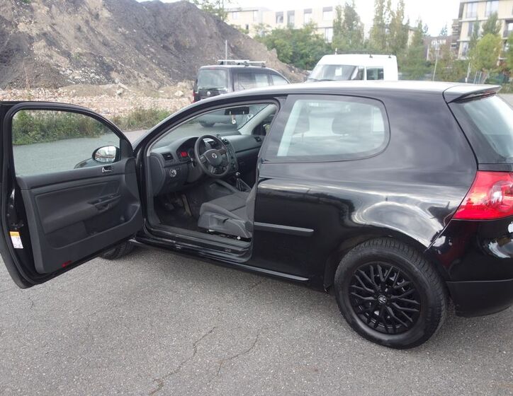 Volkswagen Golf 15