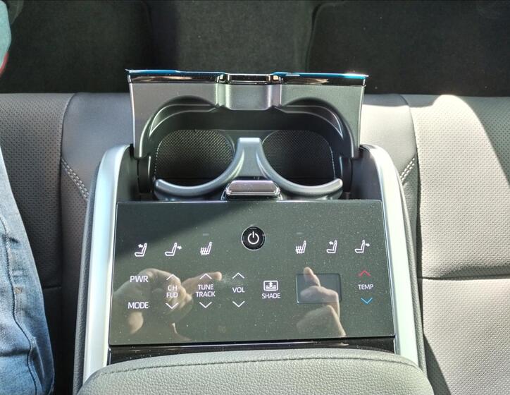 Toyota Camry 7