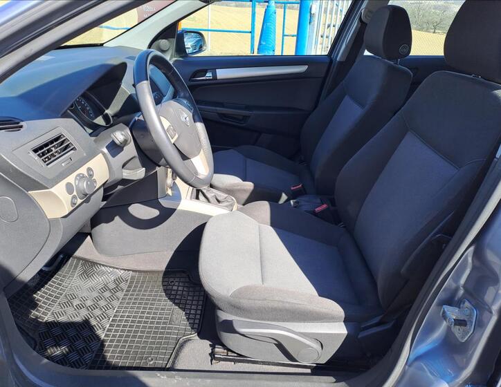 Opel Astra 5