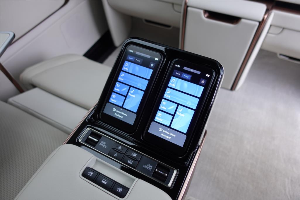 Lexus LM 350h