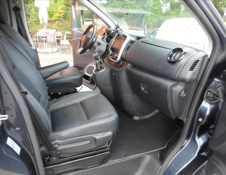 Renault Trafic 33
