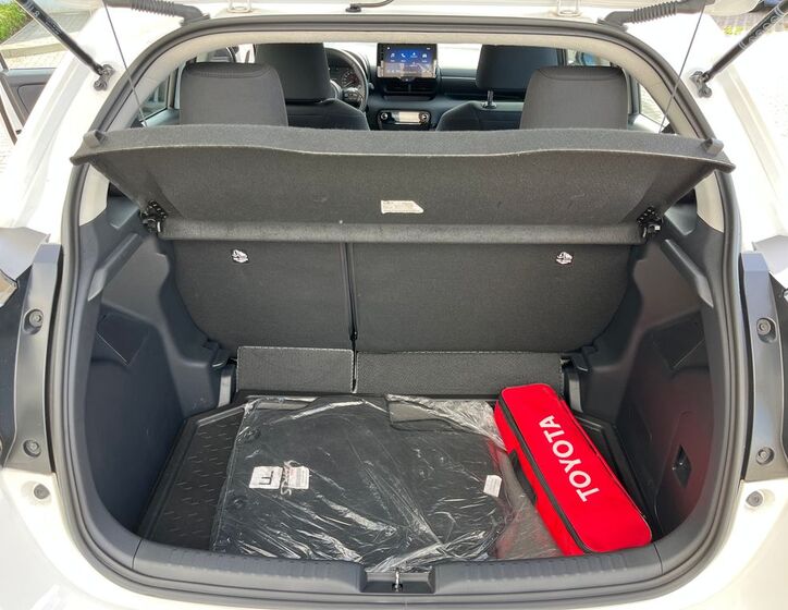 Toyota Yaris 28