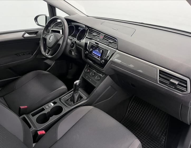 Volkswagen Touran 16