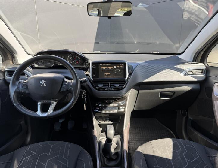 Peugeot 2008 15
