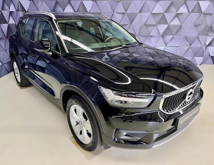 Volvo XC40 4