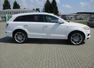 Audi Q7 36